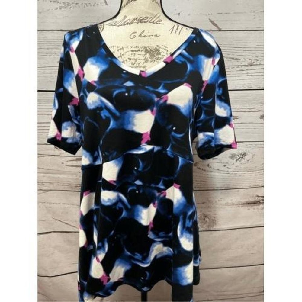 LuLaRoe Size L V Neck Short Sleeve Abstract Print Tunic‎ Top Women